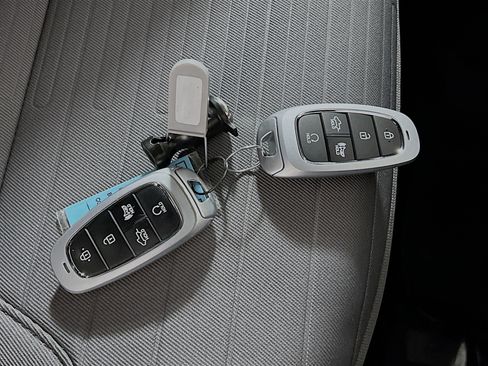 Used 2023 Hyundai Santa Cruz SEL image 36