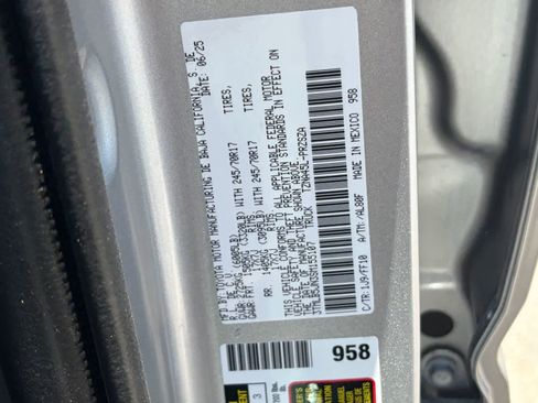Used 2025 Toyota Tacoma SR5 AWD/4WD image 22
