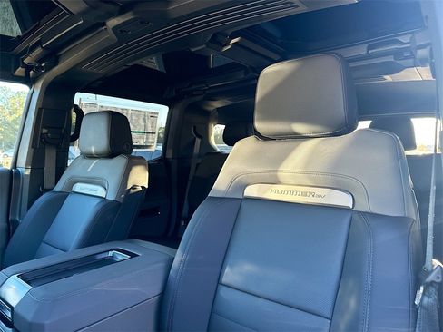 New 2025 GMC Hummer EV 3X image 8