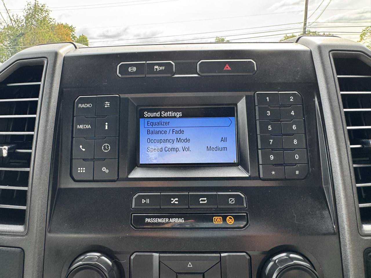 Used 2020 Ford F550 2WD Regular Cab Super Duty image 24