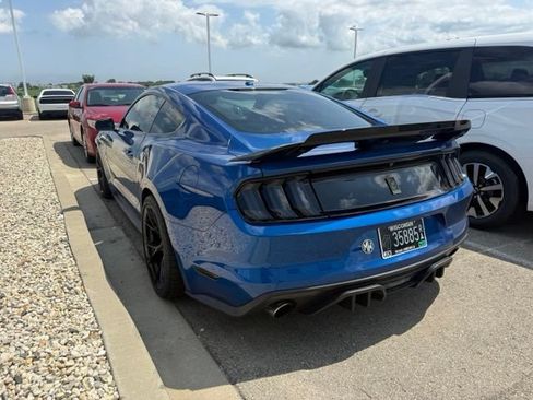 Used 2017 Ford Mustang GT Premium w/ GT Performance Package RWD image 4