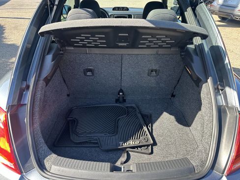 Used 2012 Volkswagen Beetle 2.0T image 7