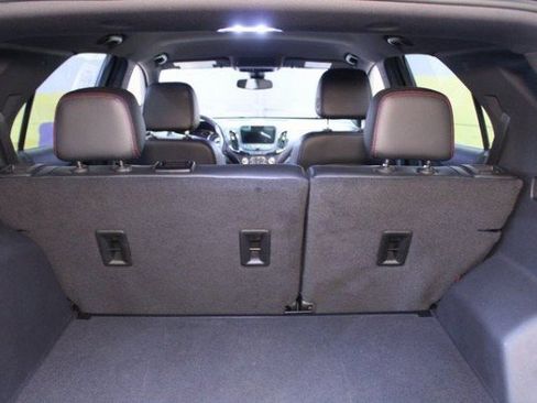 Certified 2022 Chevrolet Equinox RS w/ Infotainment Package image 16