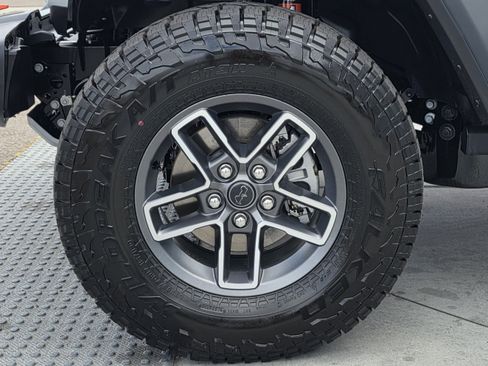 New 2026 Jeep Gladiator Mojave AWD/4WD image 9
