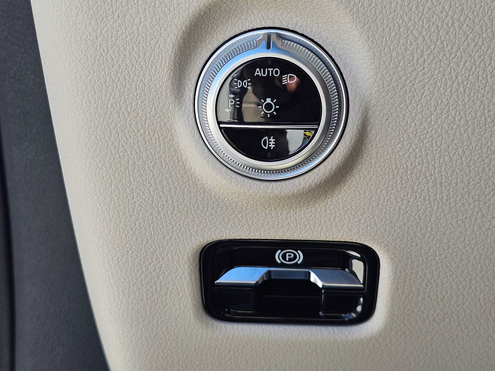 New 2026 Mercedes-Benz CLE 450 4MATIC Coupe image 27
