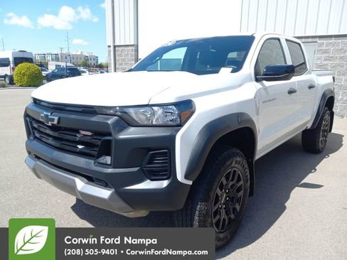 Used 2024 Chevrolet Colorado Trail Boss w/ LPO, Skid Plate Package AWD/4WD image 7