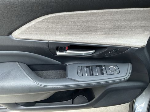 Used 2026 Toyota Grand Highlander AWD image 15