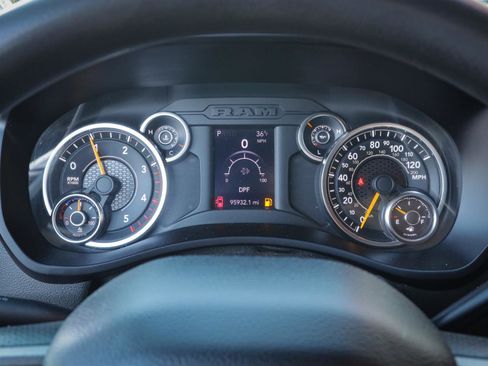 Used 2022 RAM 2500 Tradesman w/ Chrome Appearance Group image 19