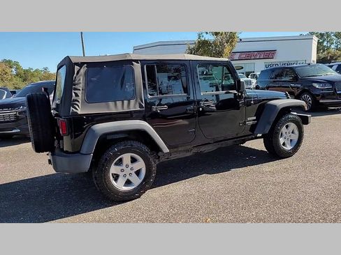 Used 2018 Jeep Wrangler Unlimited Sport S image 21