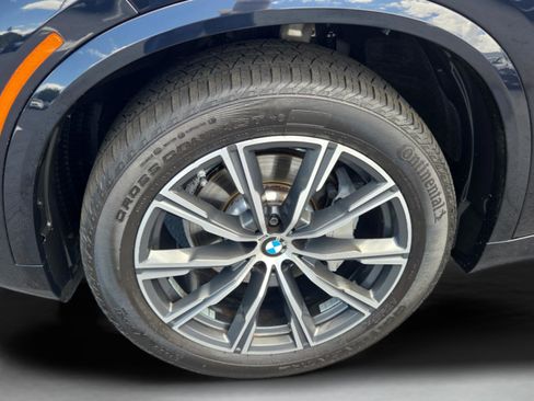 Used 2021 BMW X5 xDrive40i w/ M Sport Package AWD/4WD image 39