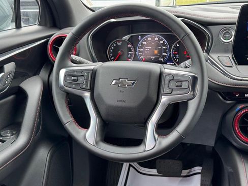 Certified 2025 Chevrolet Blazer RS image 12