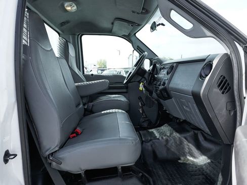 Used 2016 Ford F650 2WD Regular Cab Super Duty image 30