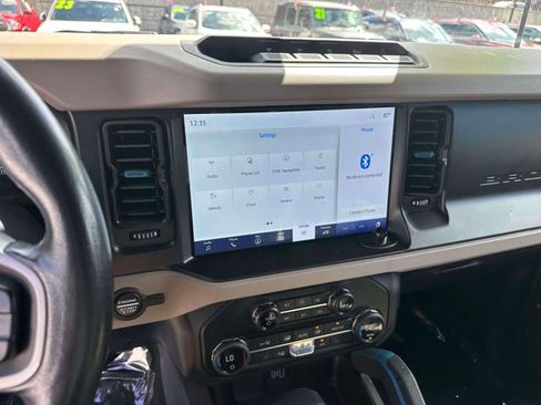 Certified 2021 Ford Bronco Wildtrak image 26