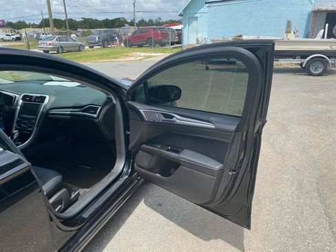 Used 2016 Ford Fusion SE FWD image 20