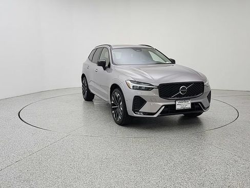 New 2026 Volvo XC60 B5 Ultra w/ Climate Package AWD/4WD image 2
