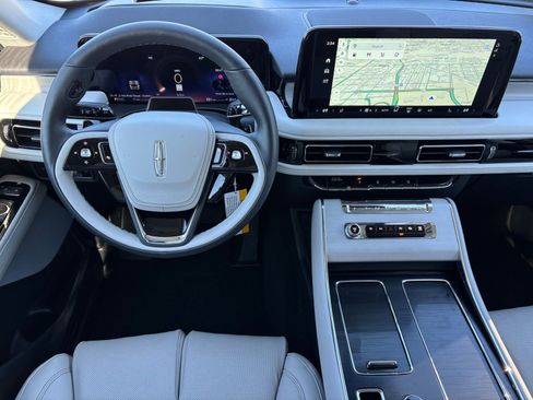New 2026 Lincoln Aviator Reserve w/ Luxury Package image 3