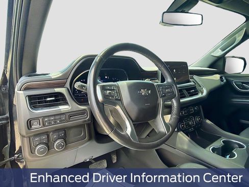 Used 2022 Chevrolet Tahoe Z71 w/ Luxury Package AWD/4WD image 16
