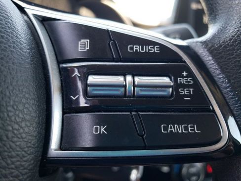 Used 2019 Kia Forte LXS FWD image 17