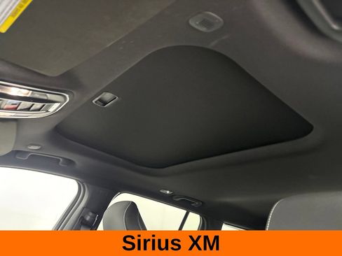 Used 2024 Jeep Grand Cherokee Laredo X w/ Luxury Tech Group I AWD/4WD image 12