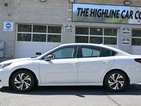 Used 2022 Subaru Legacy AWD/4WD image 2
