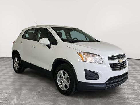 Used 2016 Chevrolet Trax LS AWD/4WD image 2