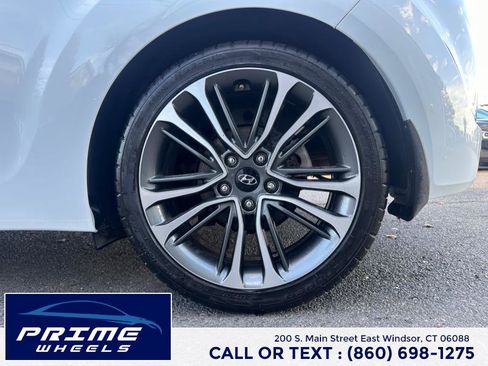 Used 2016 Hyundai Veloster w/ Option Group 02 image 22