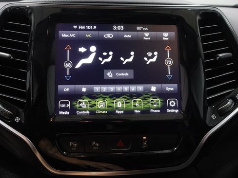 Used 2020 Jeep Cherokee Limited w/ Technology Group AWD/4WD image 31