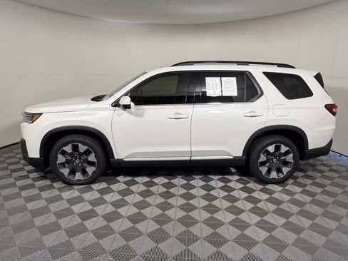 Used 2026 Honda Pilot Elite image 3
