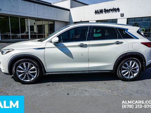 Used 2019 INFINITI QX50 Luxe w/ Navigation Package FWD image 7