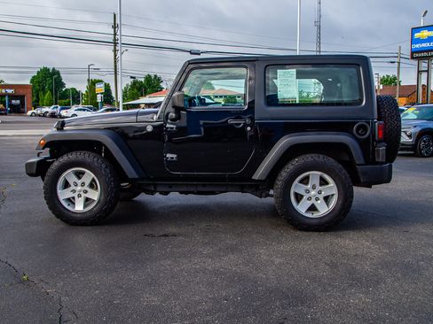 Used 2012 Jeep Wrangler Sport AWD/4WD image 4