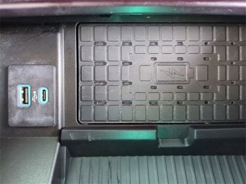 Certified 2023 Ford Expedition Max Platinum image 22