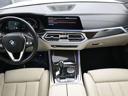 Used 2019 BMW X5 xDrive40i w/ Luxury Seating Package image 16