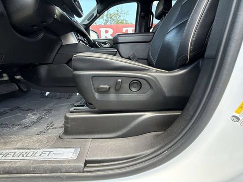 Used 2024 Chevrolet Tahoe Premier RWD image 12
