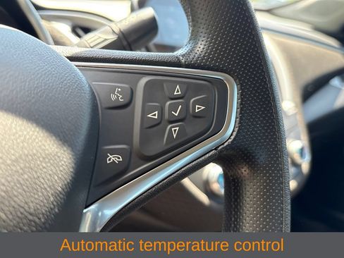 Used 2025 Chevrolet Malibu LT FWD image 13