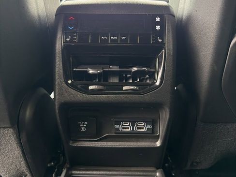 Certified 2024 Jeep Grand Cherokee L Limited w/ Luxury Tech Group II image 26