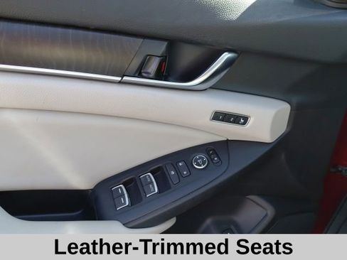 Used 2018 Honda Accord Touring image 15