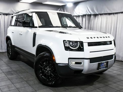 Used 2025 Land Rover Defender 110 S image 3