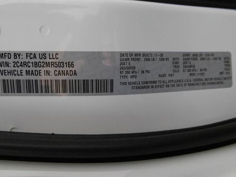 Used 2021 Chrysler Pacifica Touring-L w/ Uconnect Theater Family Group image 49