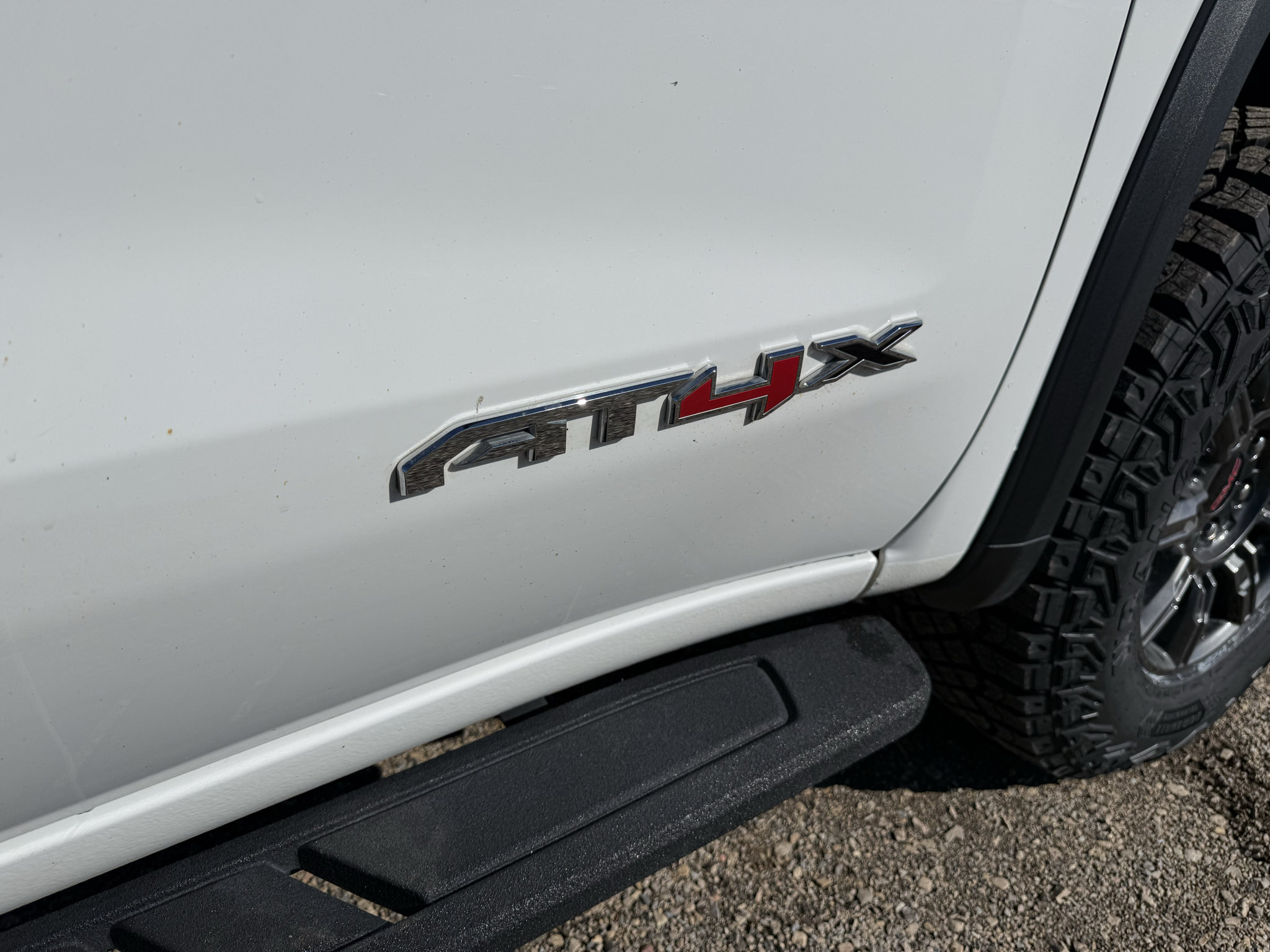 Used 2024 GMC Sierra 1500 AT4X AWD/4WD image 12