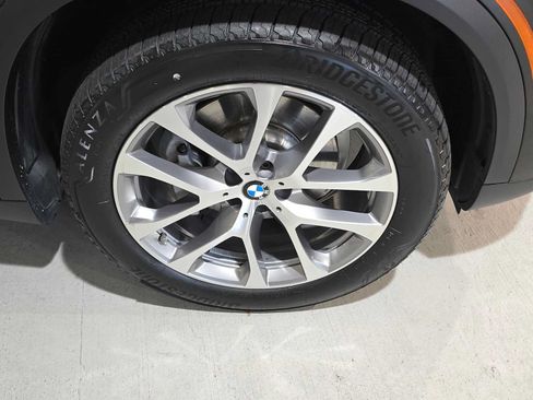 Used 2019 BMW X5 xDrive40i w/ Convenience Package AWD/4WD image 9