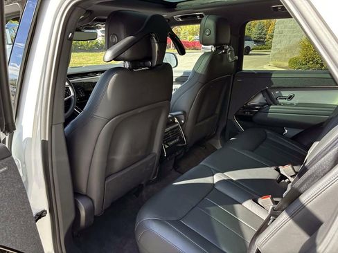 Used 2025 Land Rover Range Rover Sport image 22