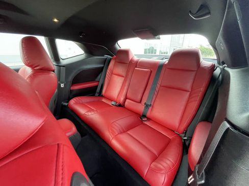 Used 2019 Dodge Challenger SXT RWD image 17