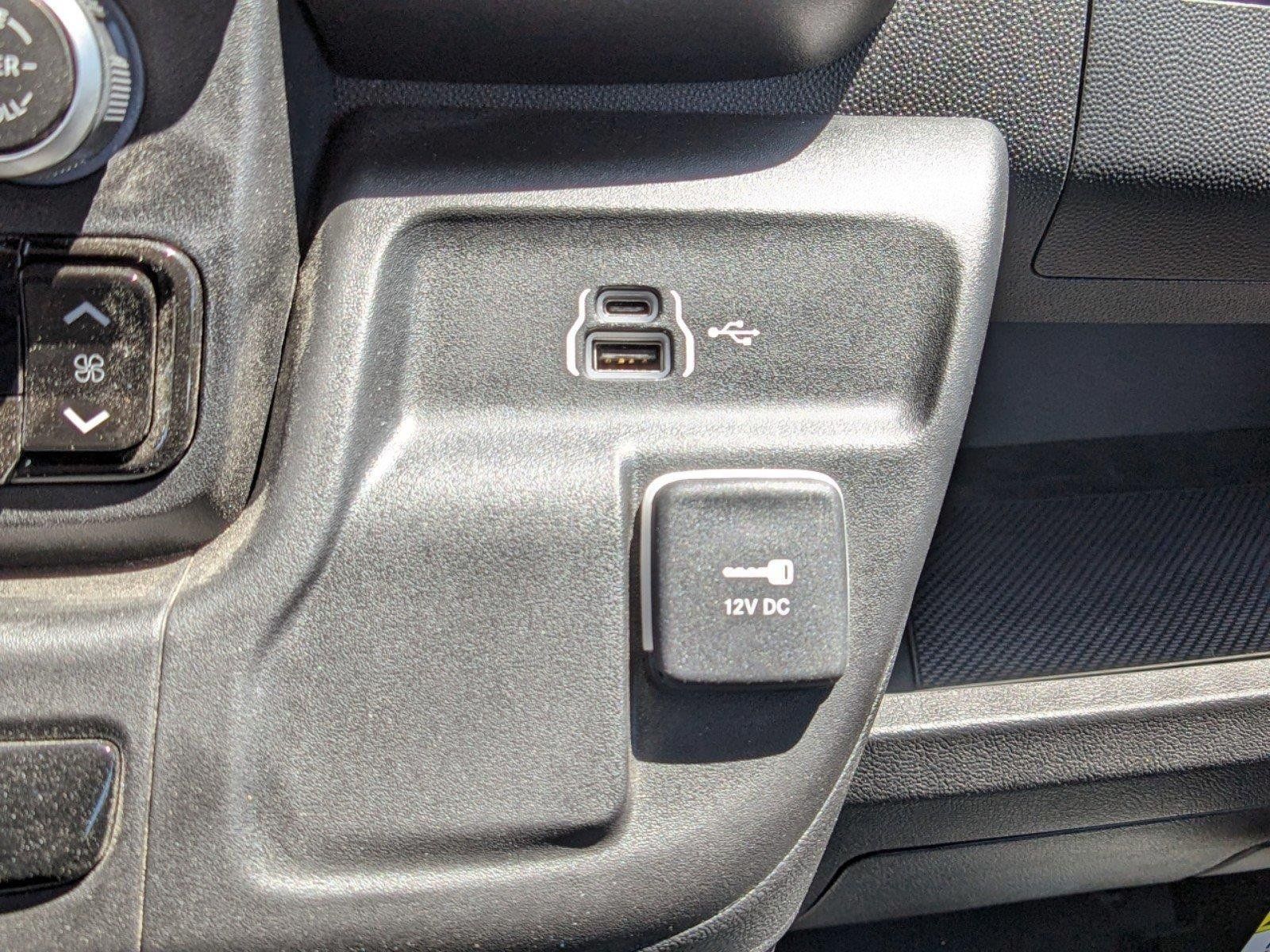 New 2024 RAM ProMaster 3500 w/ Delivery Van Package FWD image 21