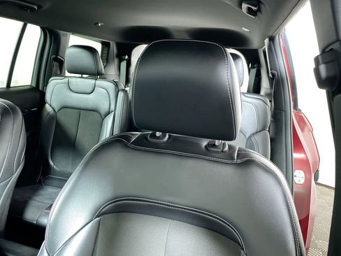 Used 2023 Jeep Grand Cherokee L Laredo image 21