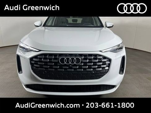 Certified 2025 Audi Q5 Premium w/ Convenience Package AWD/4WD image 2
