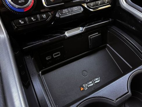 Used 2023 GMC Yukon XL Denali w/ Denali Reserve Package image 23