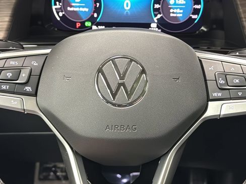 Used 2025 Volkswagen Atlas SEL Premium R-Line image 16