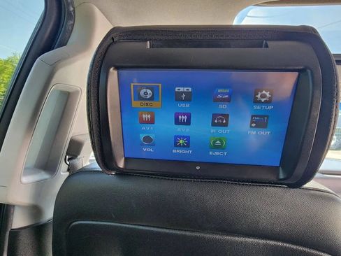 Used 2015 GMC Yukon SLT AWD/4WD image 25