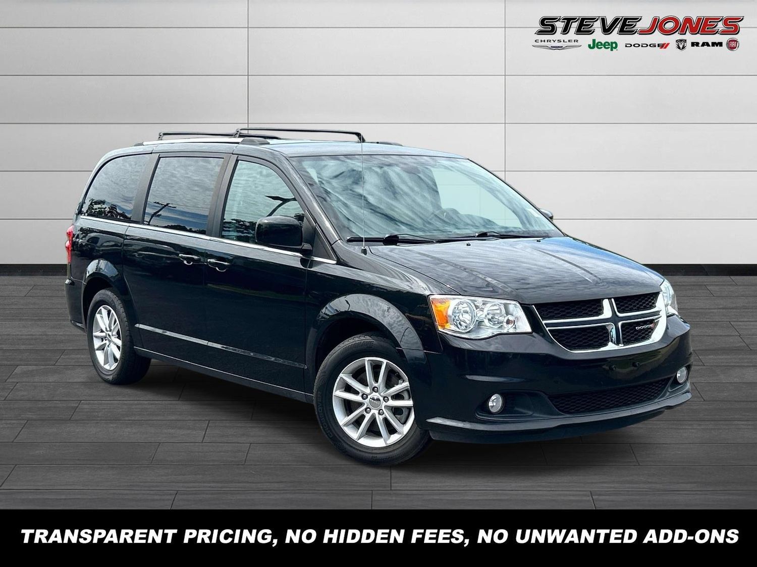 Used 2019 Dodge Grand Caravan SXT FWD image 1