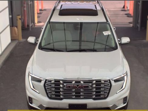 Used 2025 GMC Acadia Denali w/ Super Cruise Package AWD/4WD image 4